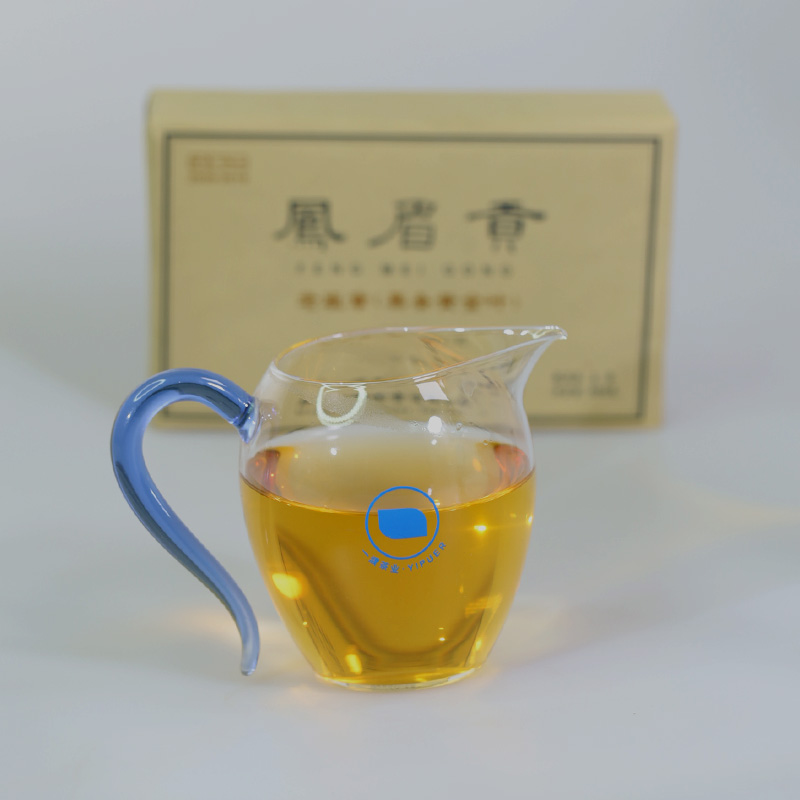 2019凤眉贡砖茶 老班章黑条