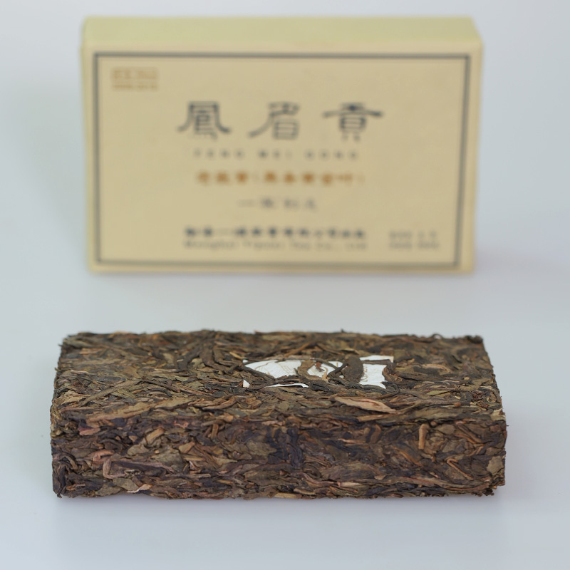 2019凤眉贡砖茶 老班章黑条