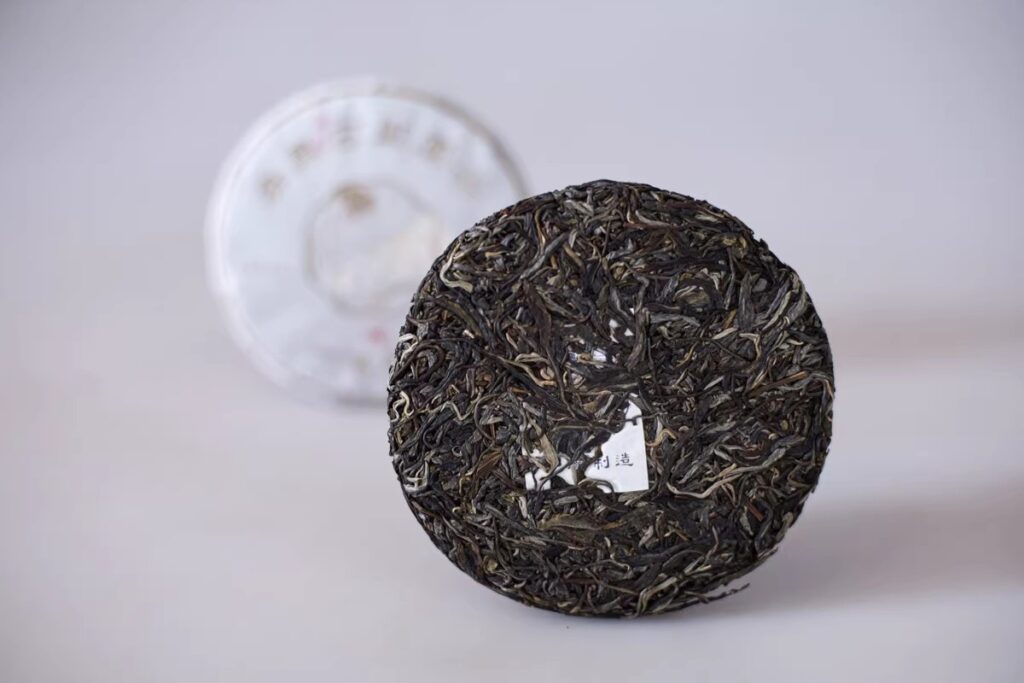 2022易武麻黑古树茶